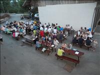 Večer na vasi, 26. junija ob 20. uri, na Gradežu pri Turjaku, prireditev zajema zborovsko petje narodnih pesmi Večer na vasi