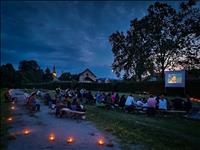 Vsako leto že tradicionalno ob prazniku krajanov Šempetra v Savinjski dolini pripravimo predvajanje starega slovenskega filma na 2.000 let stari Rimski cesti Kino pod zvezdami